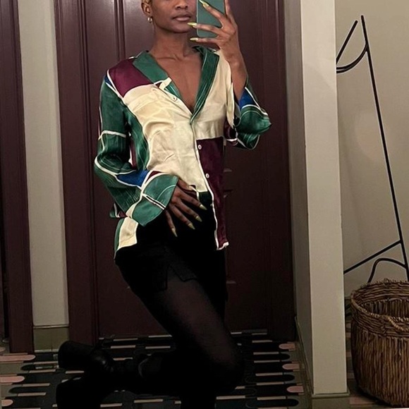 Multi pattern blouse - Picture 3 of 3